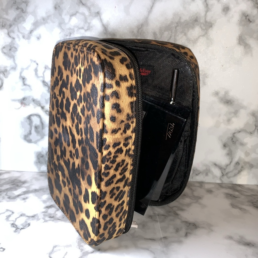TRISH MCEVOY Leopard The Power Of Makeup Leopard Planner